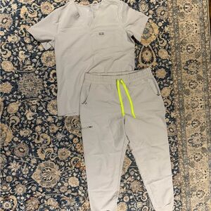 FIGS Slate Scrub Set with Neon Yellow Drawstring